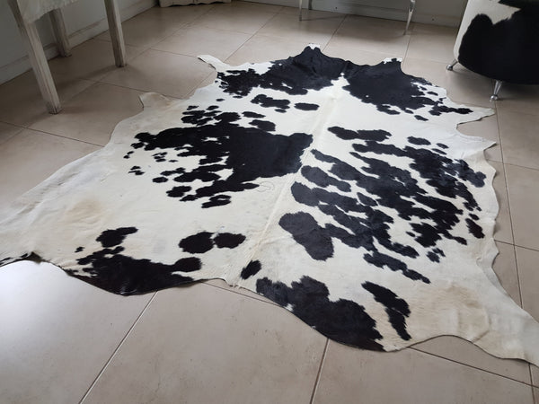 XXXL Cowhide Rug BLACK & WHITE Peau de Vache
