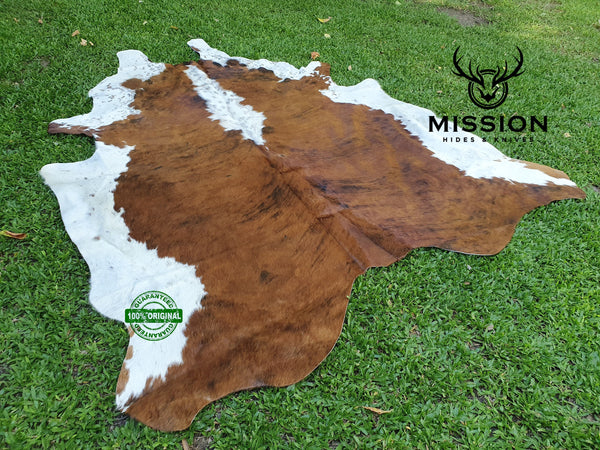 XL TRICOLOR Cowhide Rug. Amazing!
