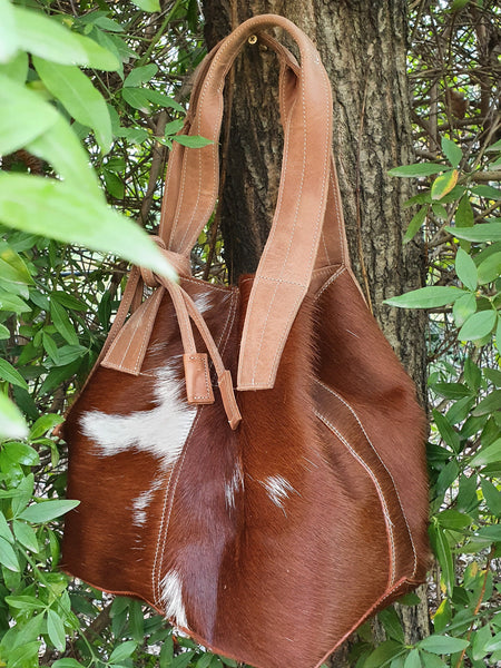 COWHIDE PURSE Unique Piece Cow Hide Handbag. Leather Bag. Amazing