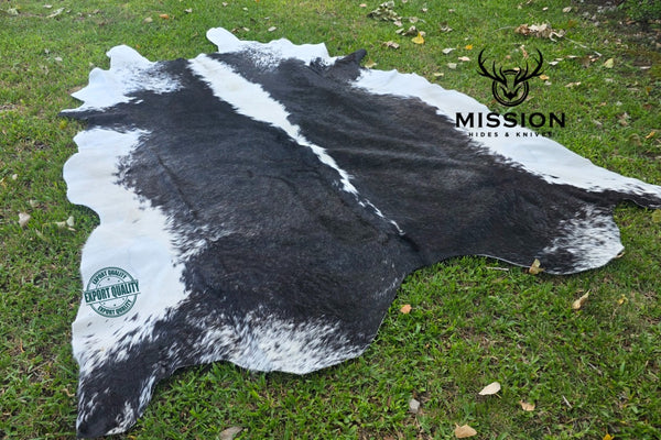 XL BLACK  Cowhide Rug Peau de Vache. Tapis gris
