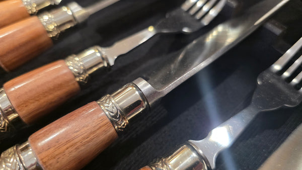 Premium Steak Knives Set x 6 Forks & knives Wooden Box . Mission Argentina