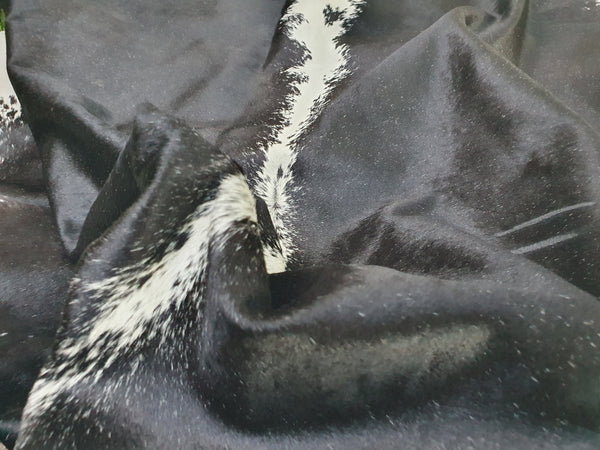 XL BLACK  Cowhide Rug Peau de Vache. Tapis gris