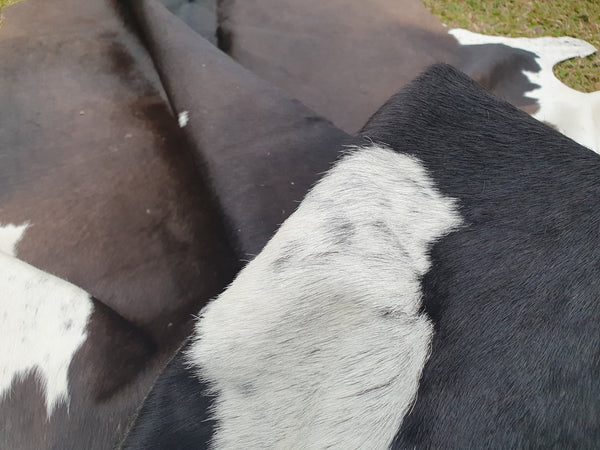 XL BLACK WHITE Cowhide Rug  Peau Vache Gorgeous! Unique!  Cow Hide Rug Peau de Vache Super Sale!!
