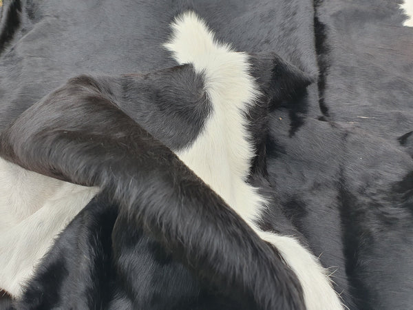 LARGE BLACK & WHITE Cowhide Rug Peau de Vache. Piel de Vaca Cow Hide Rug Cow Skin